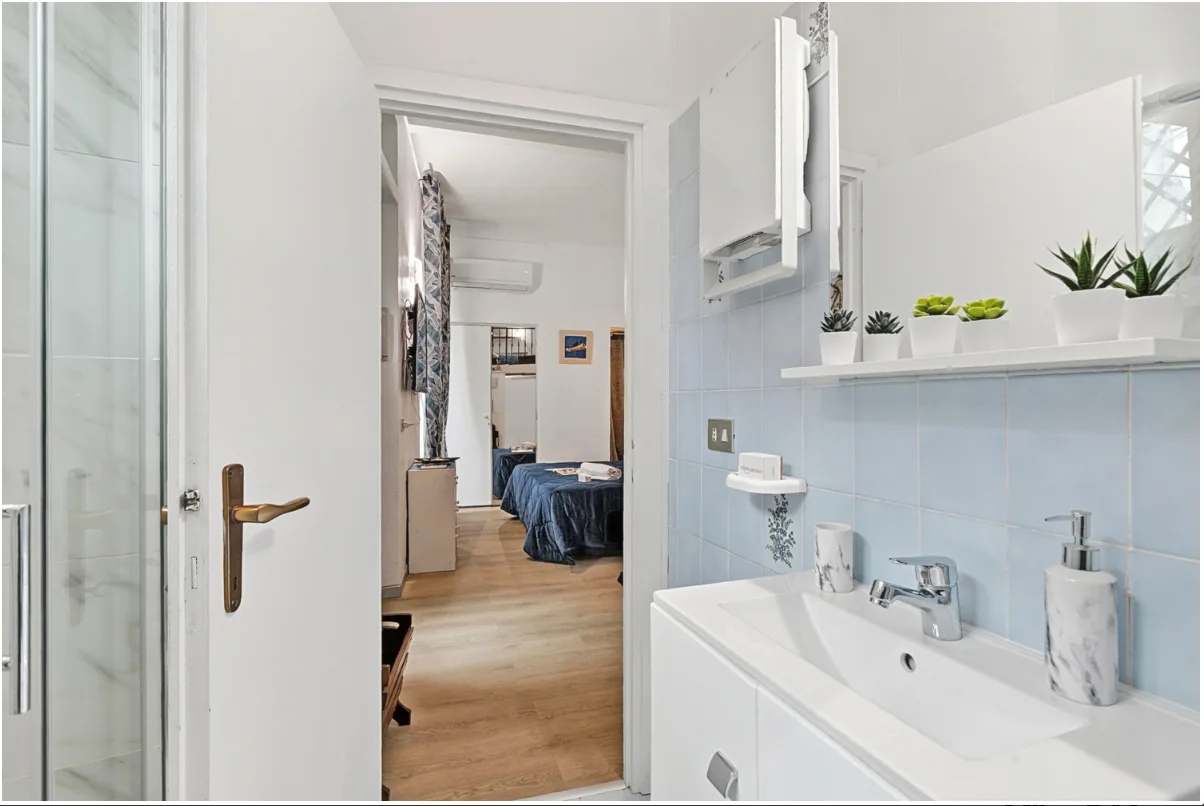 Bagno con doccia di Festival Riviera House
